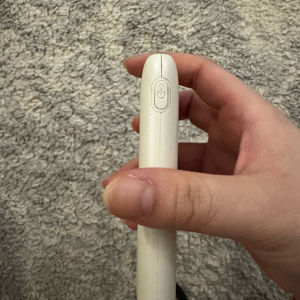 Compact White Power Bank - Picture 4 of 5